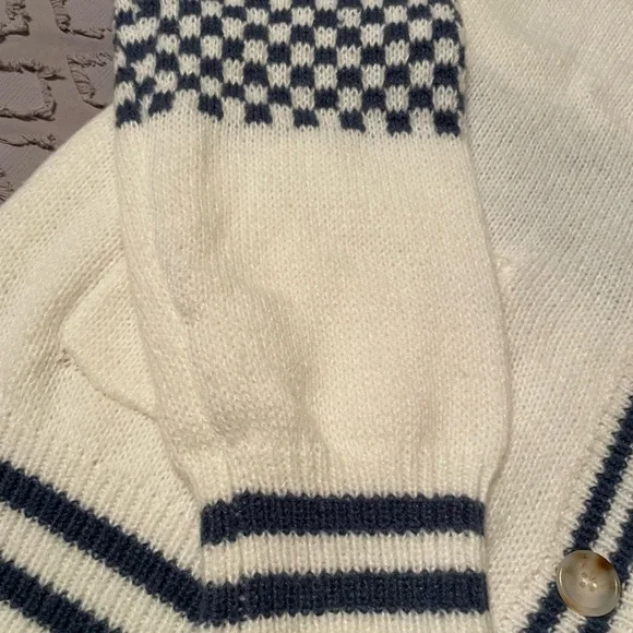 Oddi Women's White and Blue Striped Sweater Lg NWT - Picture 7 of 15